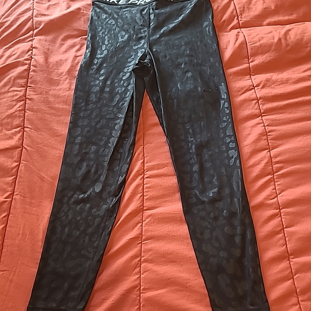 Nike Black Leopard Print Leggings